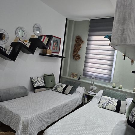 Superbe Appartement Avec Solarium Et Piscine Communautaire Roses Eksteriør bilde