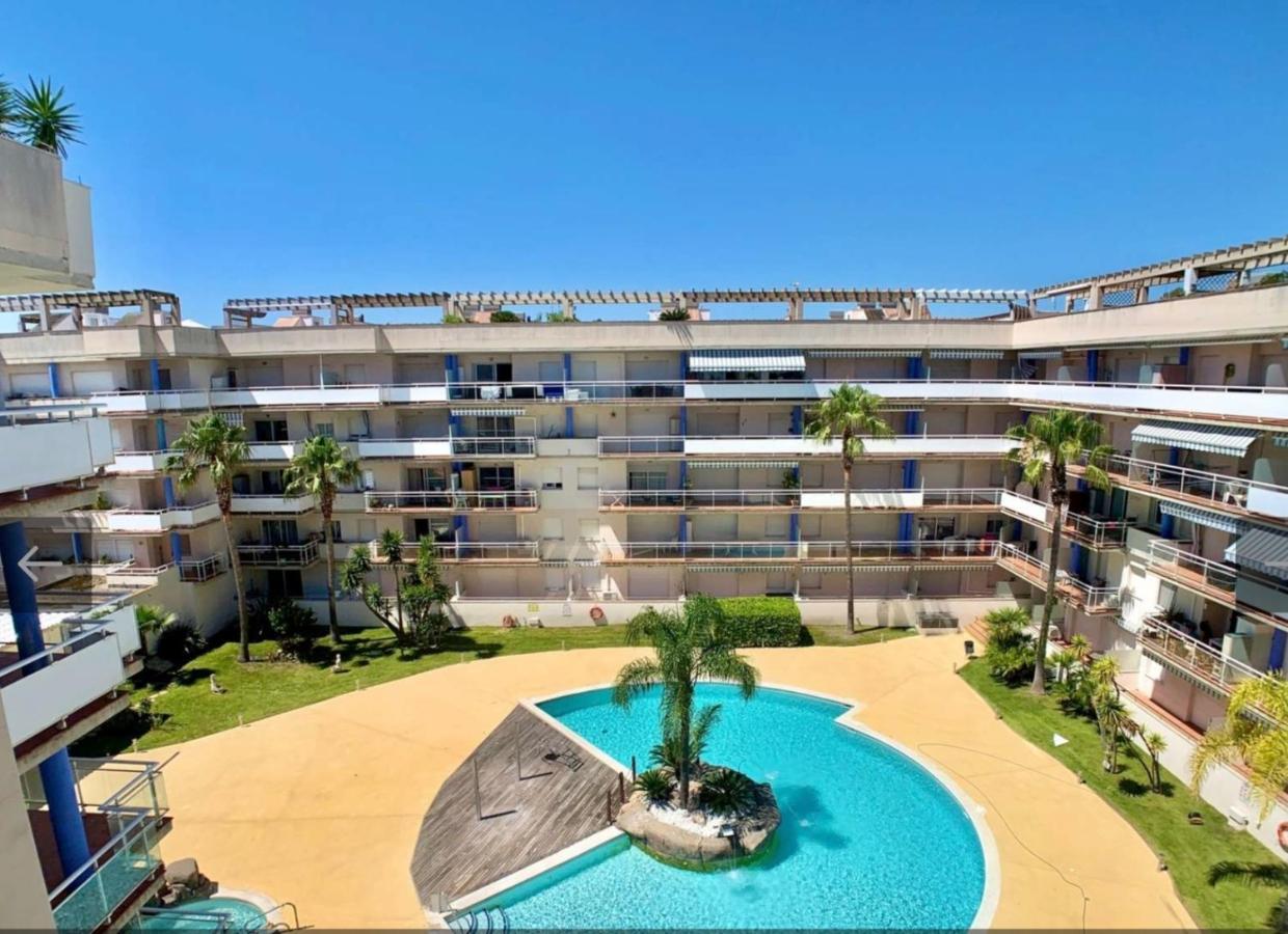 Superbe Appartement Avec Solarium Et Piscine Communautaire Roses Eksteriør bilde