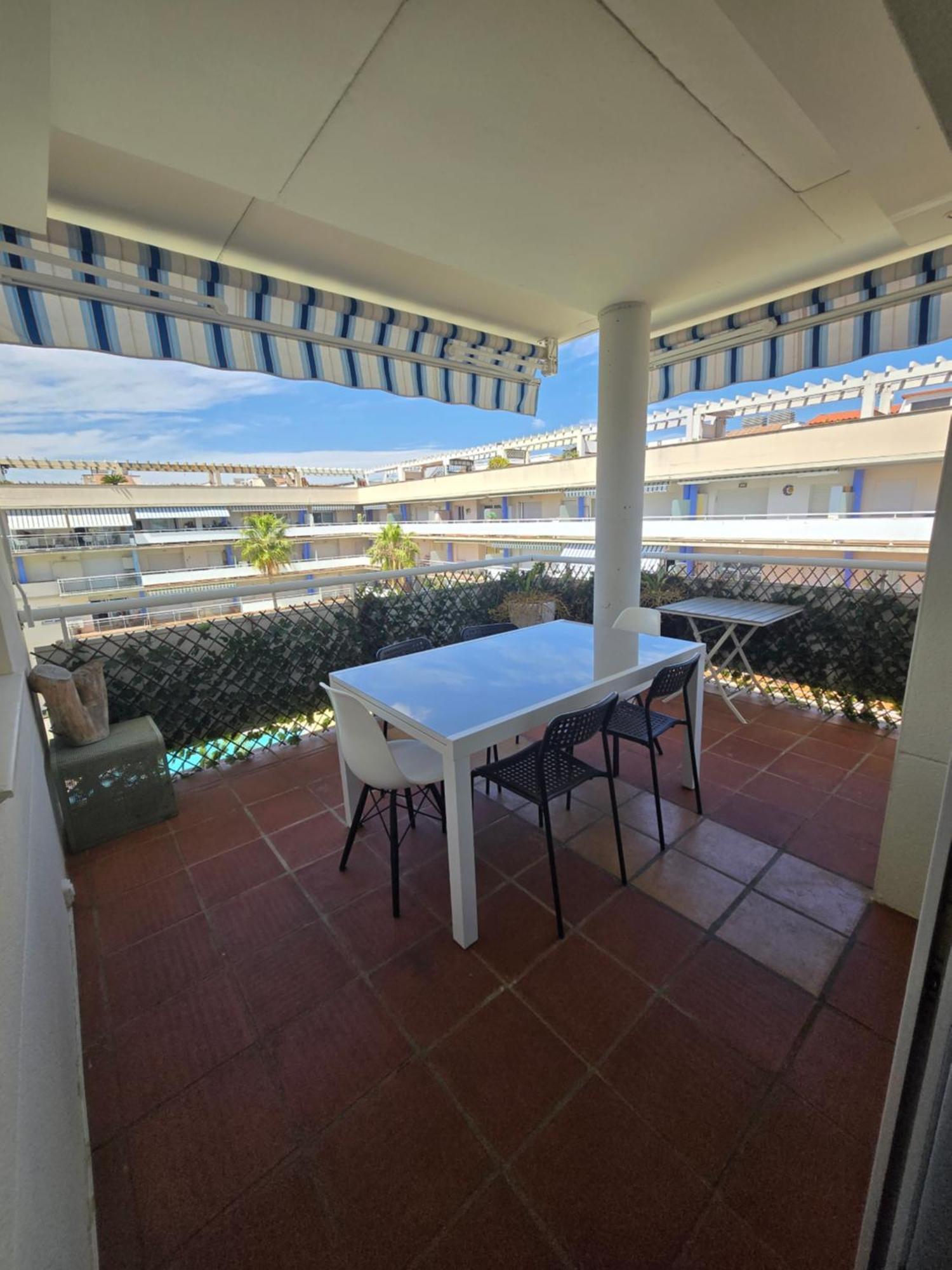 Superbe Appartement Avec Solarium Et Piscine Communautaire Roses Eksteriør bilde